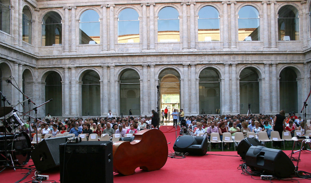 Tres fotógrafos de Valladolid se unen, en el Museo Patio Herreriano